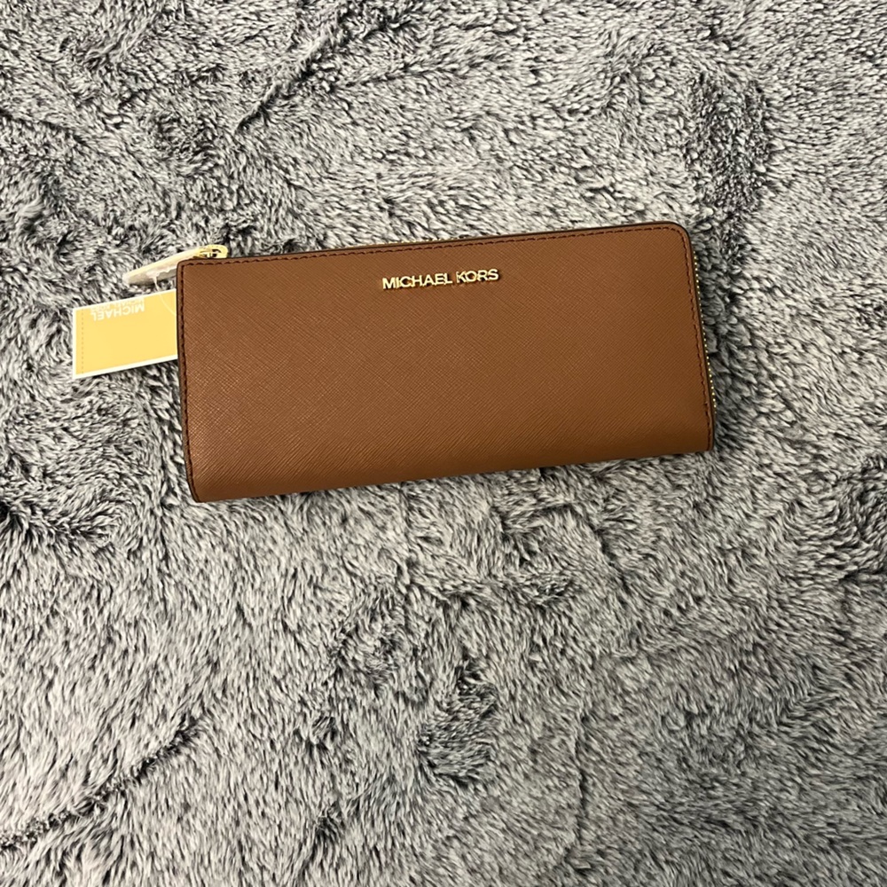 NWT Michael Kors Wallet